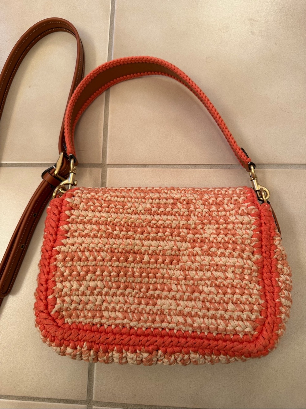Coach crochet soft tabby - Picture 6 of 9